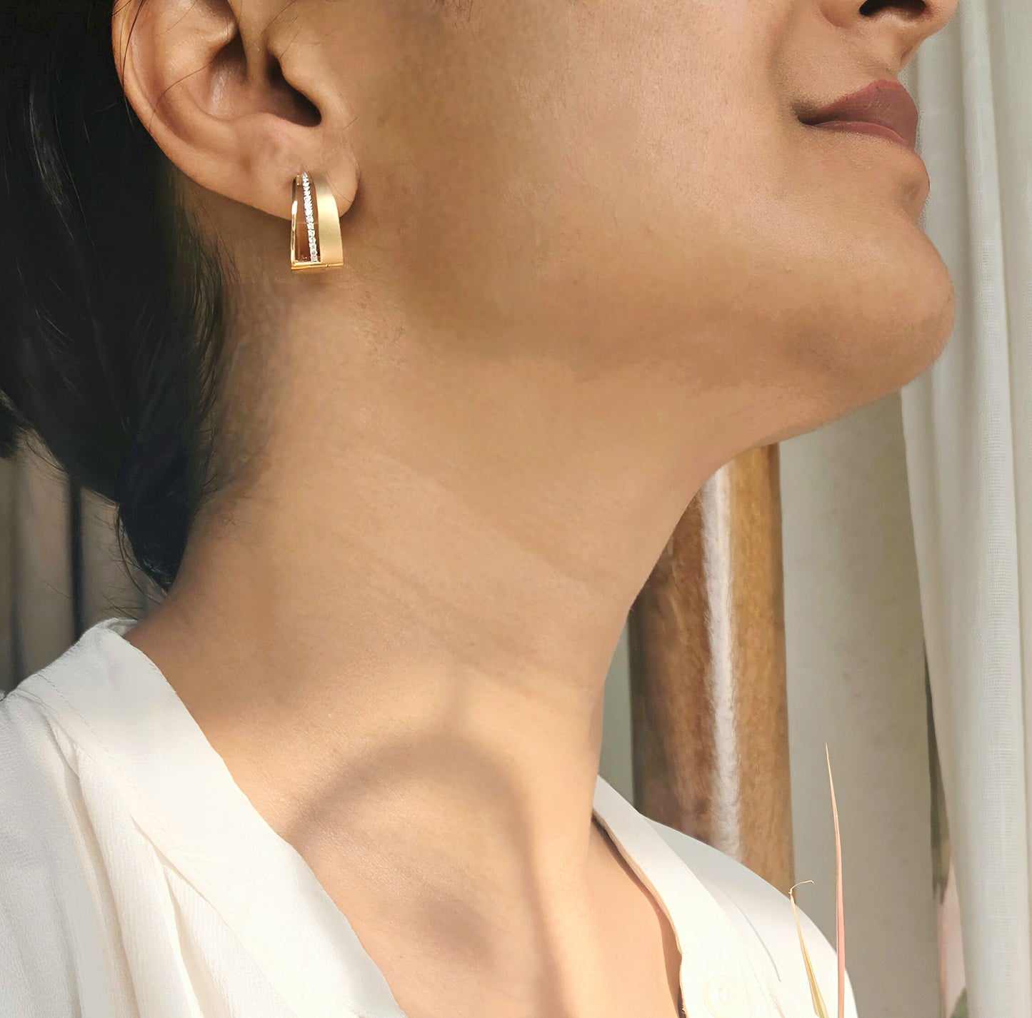 Dual finish Silenced Gold Fusion Hoops