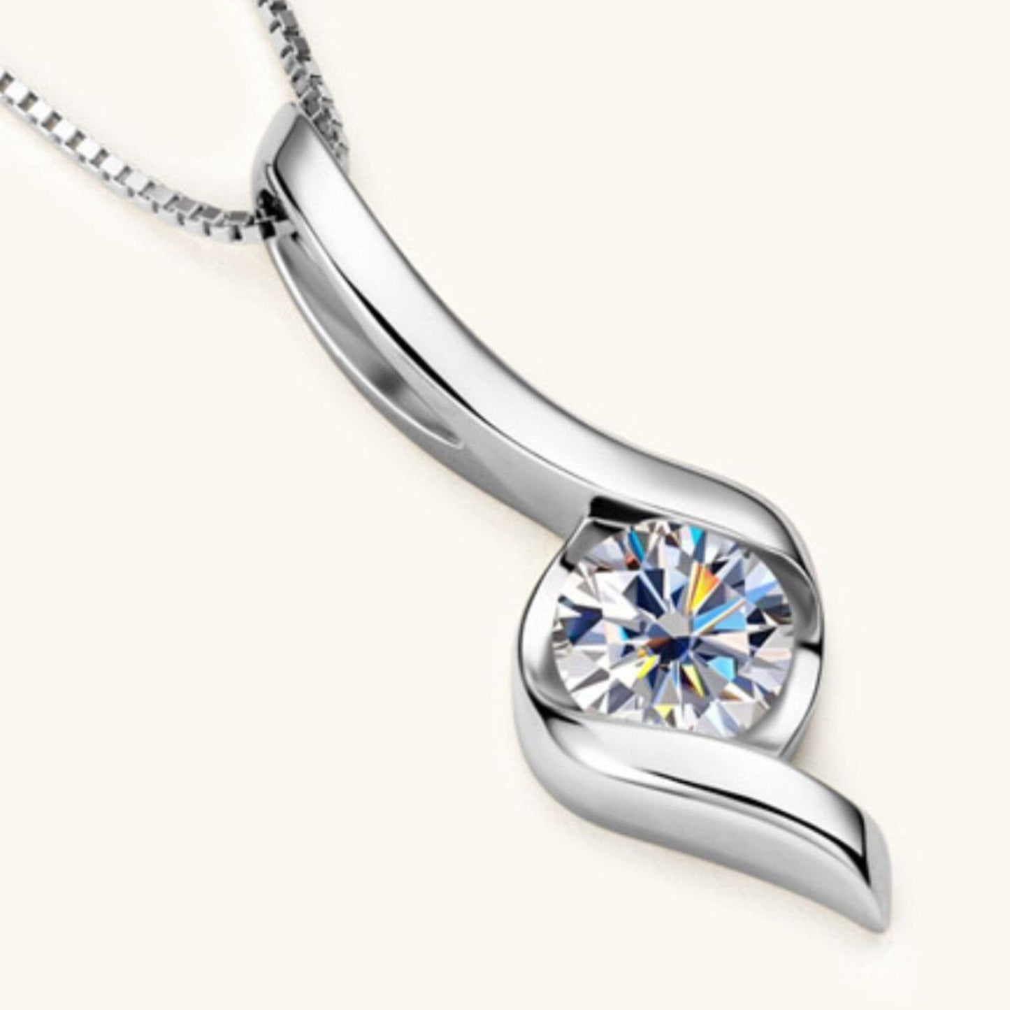 Twisted Curved Solitaire Pendant