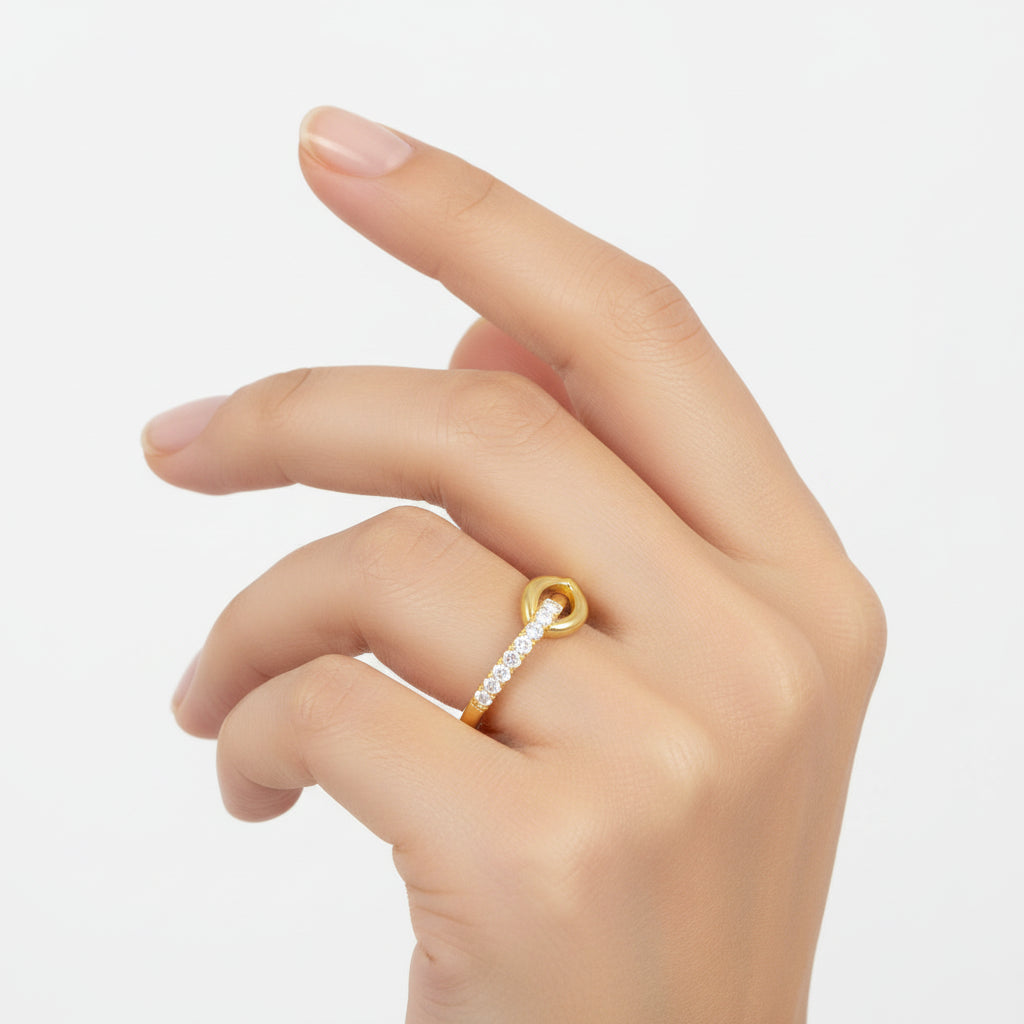 Elegant Loop Solitaire Diamond Band Ring