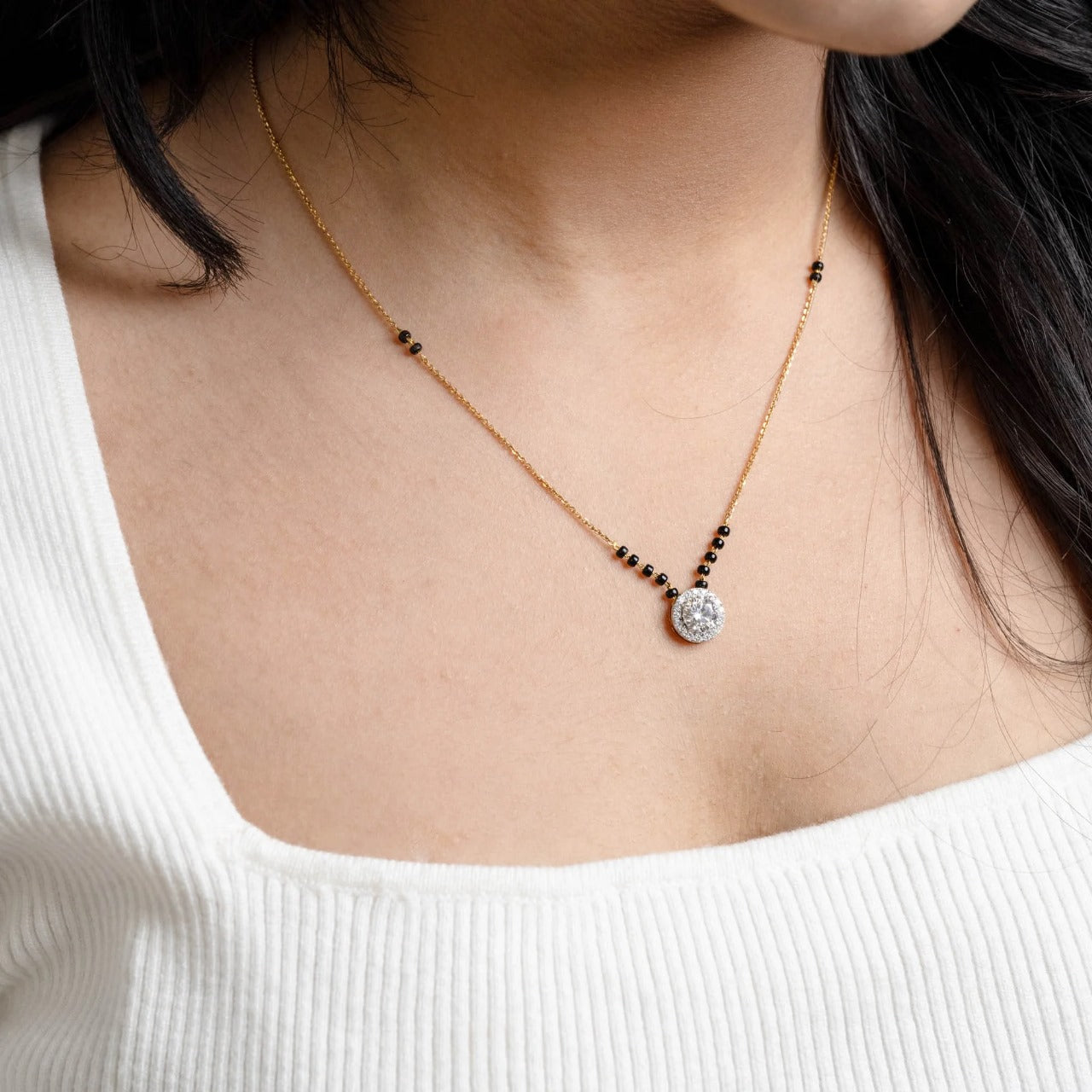 Halo Solitaire pendant mangalsutra