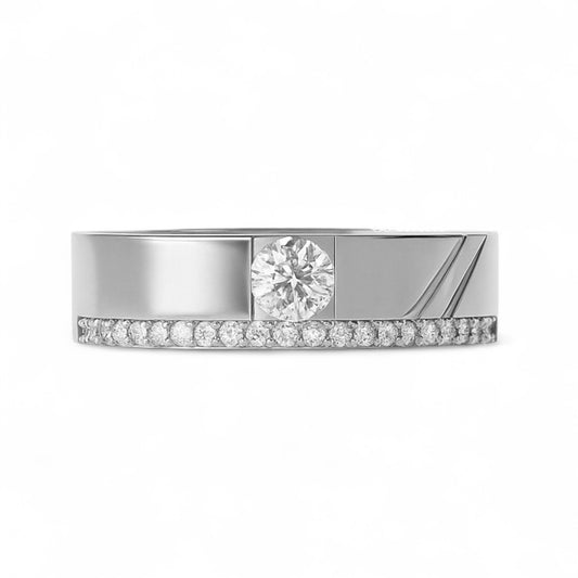 Elegant Band Solitaire Ring with small Diamonds