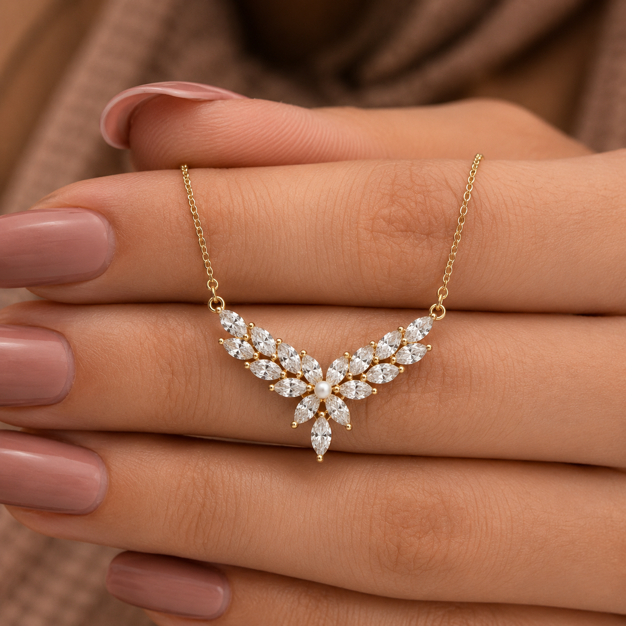 Majestic Marquise Leaf Arch Mangalsutra Pendant