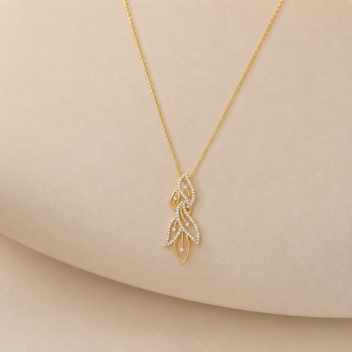 Intricate floral-inspired motif pendant set