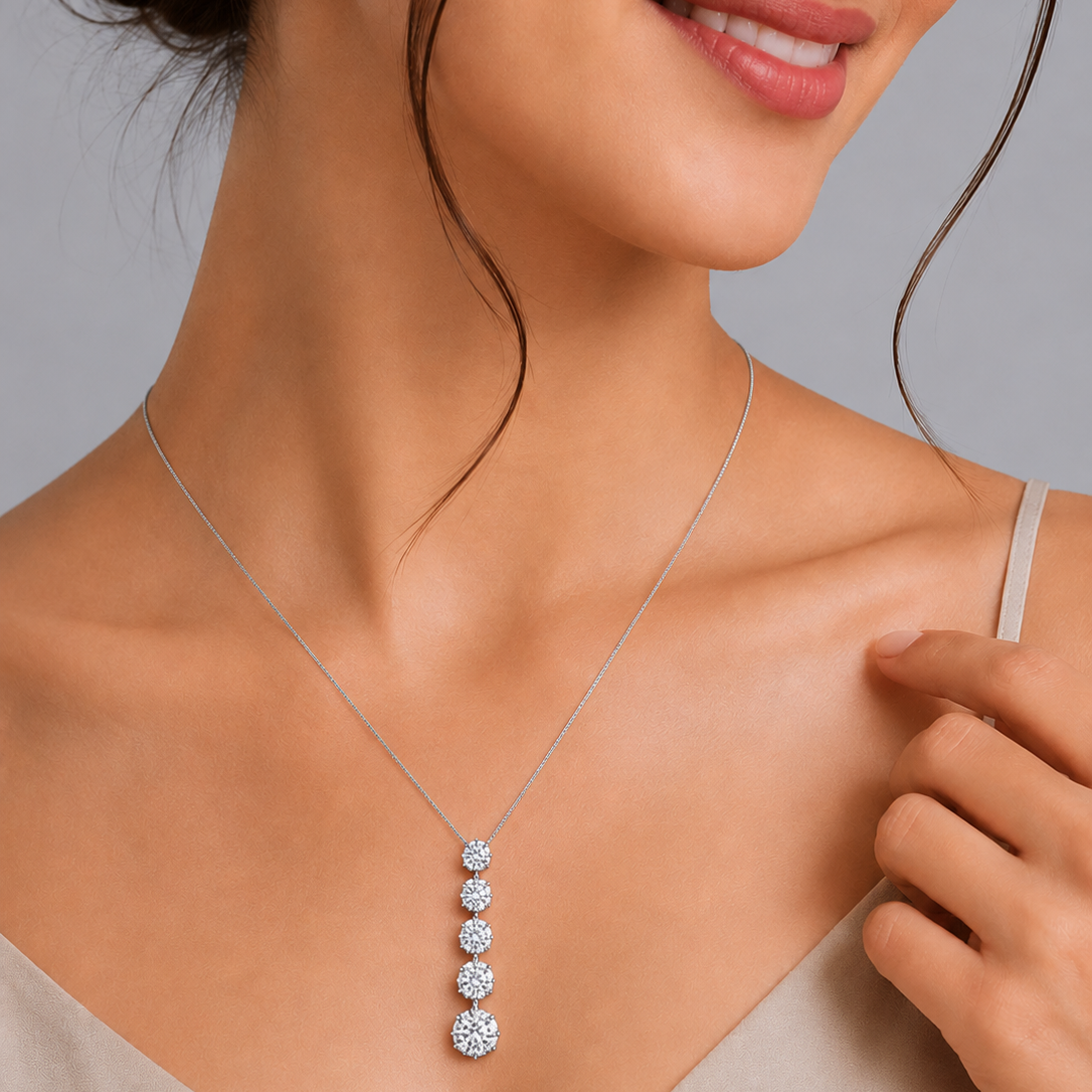 Straight Line Diamond Dropplets Pendant