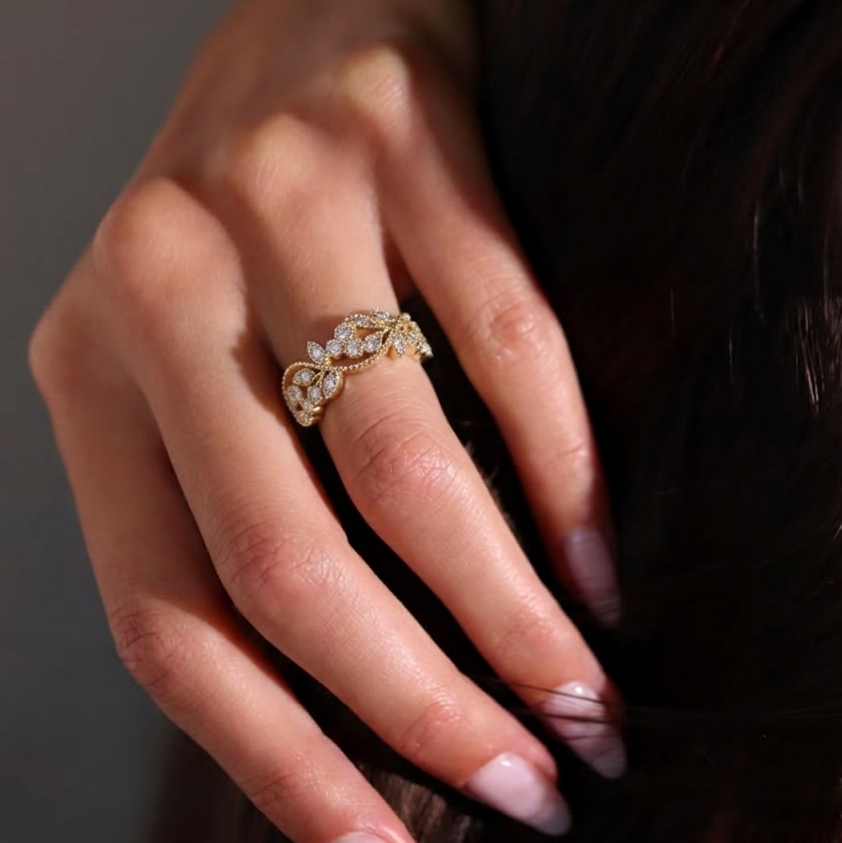 Intricate lead-inspired floral designer Ring