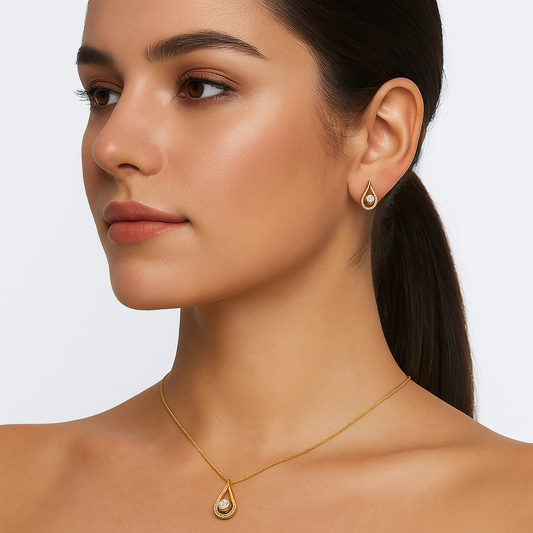 Elegant 14K/18K Gold Teardrop Pendant
