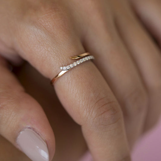 Slim Twisted Diamond Band Ring