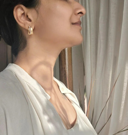 Dual finish Silenced Gold Fusion Hoops