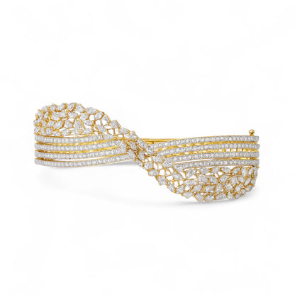 Elegant Crisscross Diamond Wave Bangle