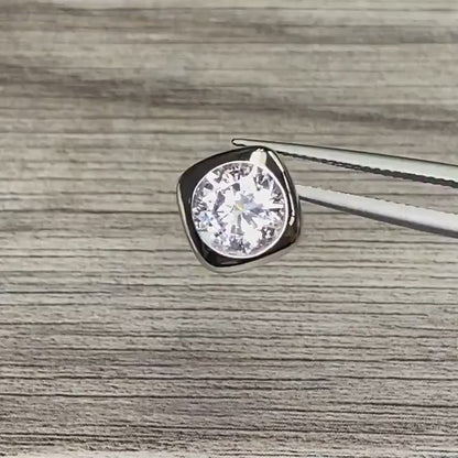 Round Solitaire Pendant